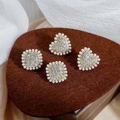 Fashion Retro Full Diamond Pearl Heart Alloy Square Earrings