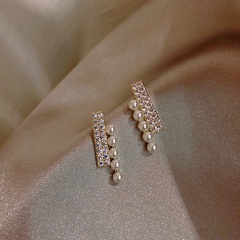 Fashion Inlay Pearl Diamond Alloy Simple Stud Earrings