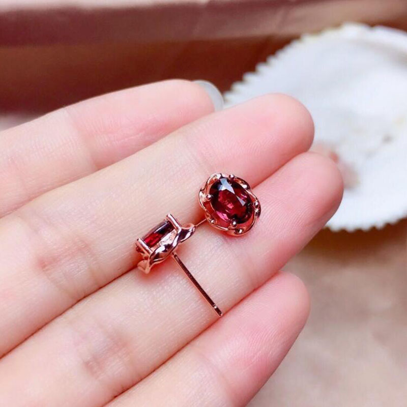 New Fashion Simple Red Garnet Geometric Female Alloy Stud Earringspicture4