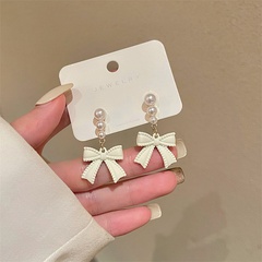 2022 new Fashion Einfache Weiße Perle Bogen Form Legierung Ohrringe
