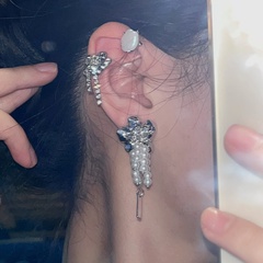 Fashion Retro Baroque Pearl Tassel Dried Small Flower Non-Piercing Ear Hooks Women