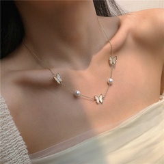 Mode Incrustation Perle Diamant Perlé En Forme de Papillon Pendentif Alliage Collier Femmes