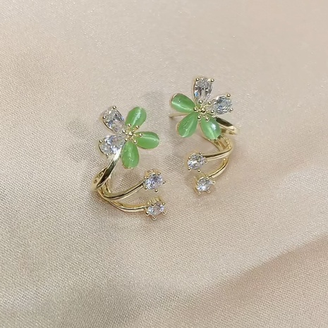 2022 neue Mode Elegante Grüne Opal Intarsien Blume Form Ohrringe's discount tags