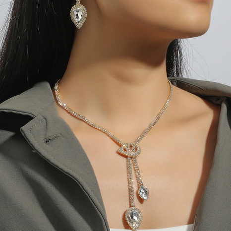Mode Ornament Strass Intarsien Wasser Tropfen Halskette und Ohrringe Set's discount tags