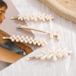 WomenS Fashion Sweet Geometric Flowers Alloy Hair Accessories Inlaid Pearls Artificial Pearl Hair Clip 1 Setpicture6