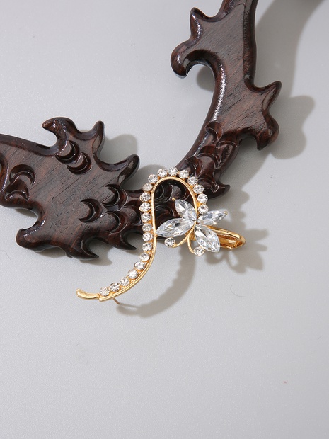 Entièrement ornée de bijoux en forme de Papillon En Cristal D'oreille de goujon's discount tags