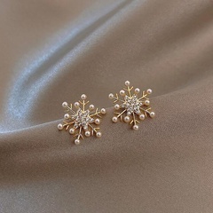 New Fashion Snowflake Full Diamond Women's Pearl Fireworks Alloy Ear Stud Earrings