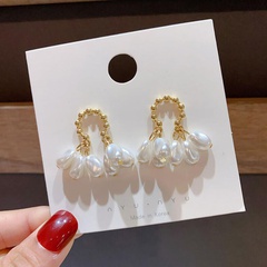 Fashion Baroque Pearl Women's Irregular Geometric Retro Alloy Earrings
