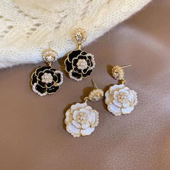 Fashion Simple Pure Pearl Camellia Summer Alloy Ear Studs Earrings