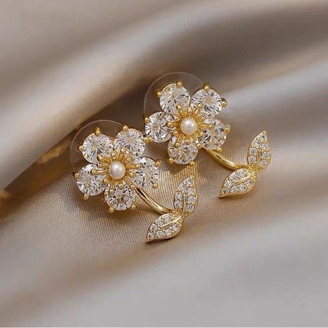 Pendientes pequeños de aleación de perlas incrustadas con diamantes de imitación de flores de moda's discount tags