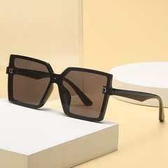 2022 New Fashion Large Frame Sun-Resistant Female Sunglasses