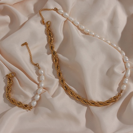 Conjunto de pulsera de acero inoxidable para mujer con perlas de agua dulce Natural de nueva moda 2022's discount tags