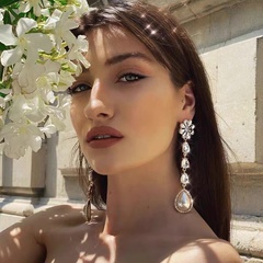 Mode Wasser Tropfen Perle Inlay Strass Blume Lange Legierung Ohrringe
