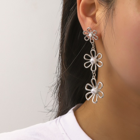 Pendientes huecos de múltiples capas con forma de flor de aleación de perlas's discount tags
