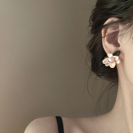Mode Einfache Blume Farbe Barock Retro Legierung Ohrringe's discount tags