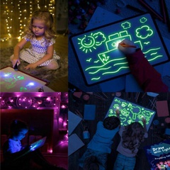 Fluorescent Lumineux Magie de Planche à Dessin Enfants Écriture Graffiti 3D Conseil