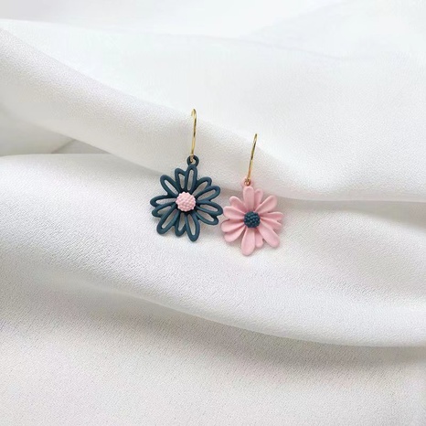 Sterling Silver Needle Daisy Asymmetric Candy-Colored Contrast Color Ear Studs's discount tags