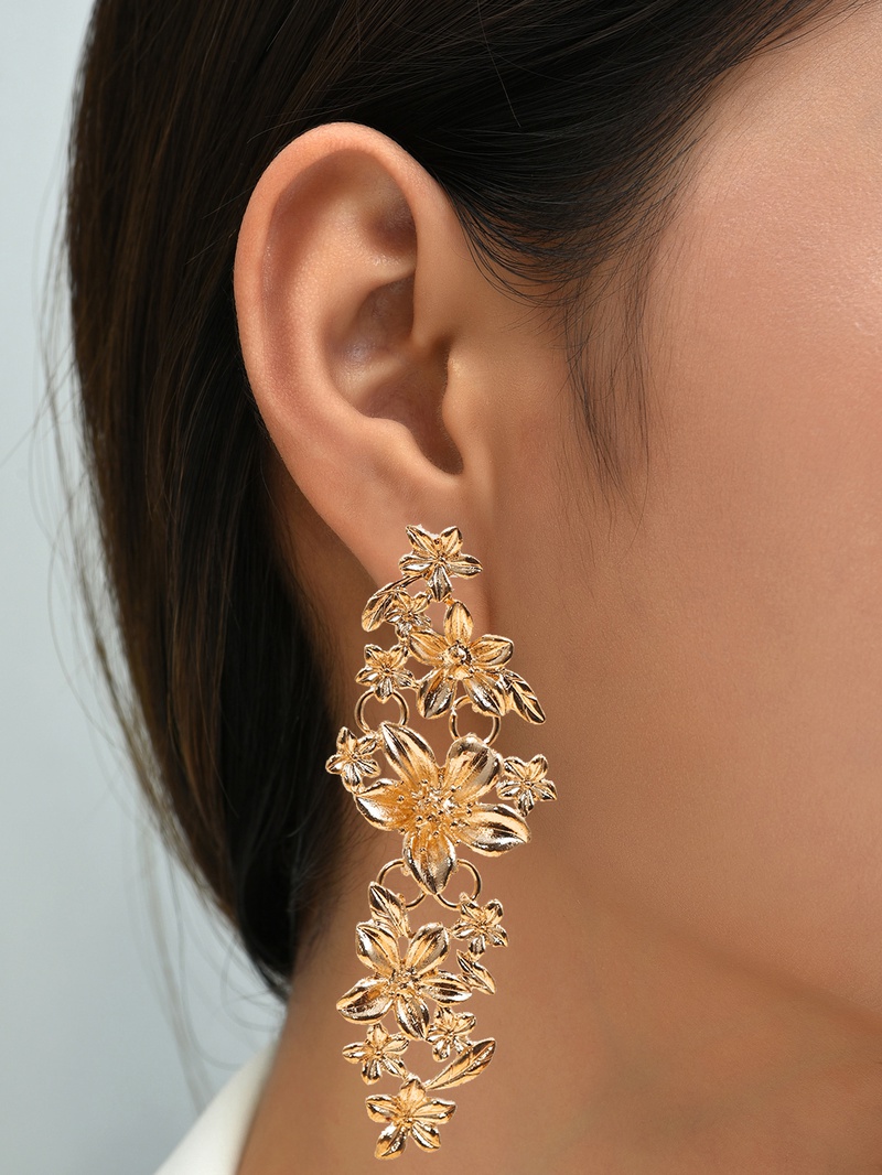 Fashion Flower Alloy Drop Earrings