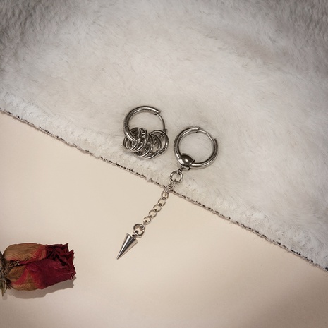 Fashion Asymmetric round Circles Awl Pendant Metal Earrings's discount tags
