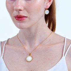 Fashion Simple Stainless Steel Electroplated 18K Gold Acrylic round Studs Necklace Set