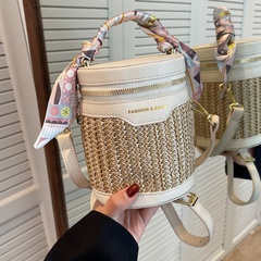 2022 Summer New Straw woven stitching messenger Portable Bucket Bag