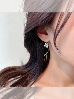 Fashion Alloy Flower Earrings Weekend Diamond Opal Drop Earrings As Picture