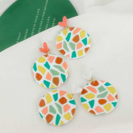 Nuevo personalizado Simple colorido corazón lindo acrílico pendientes's discount tags