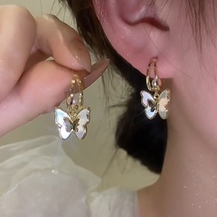 Nouveau mode d'or pendentif Papillon forme Perle de cuivre boucles D'oreilles