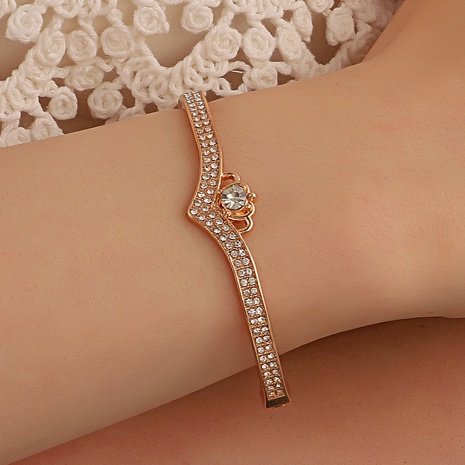 New Style Crown inlaid Rhinestone Geometric alloy Bracelet's discount tags