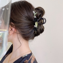 Fashion Vintage Pearl Flower Shaped Barrettes Hair Clip Hair Accessoriespicture10