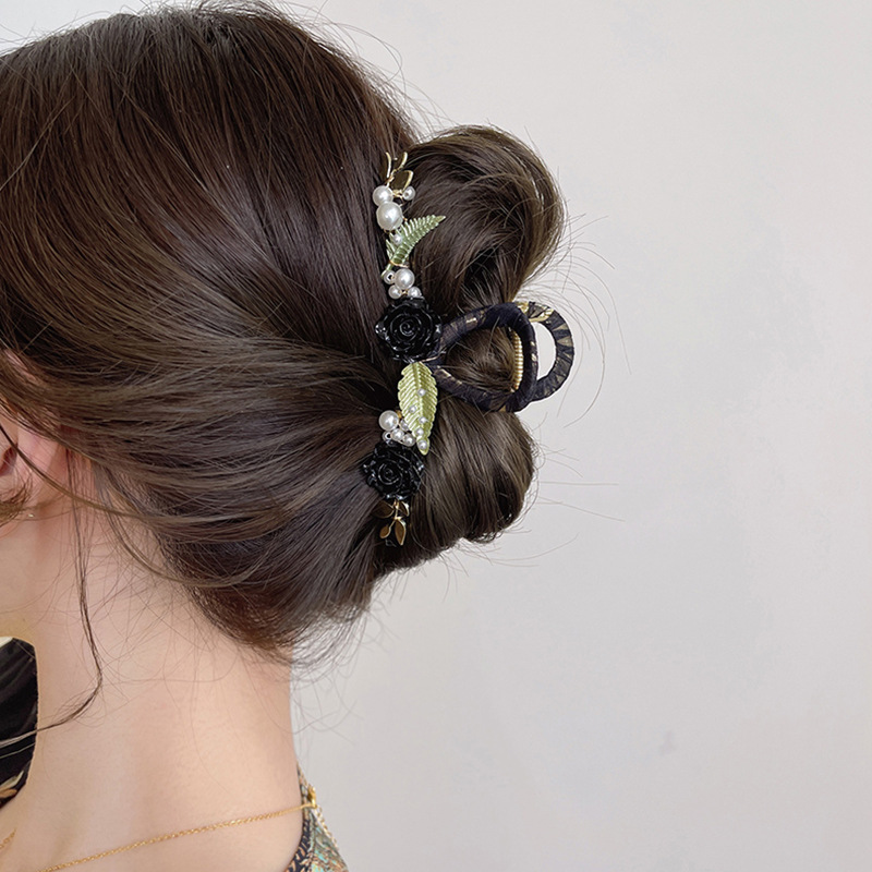 Fashion Vintage Pearl Flower Shaped Barrettes Hair Clip Hair Accessoriespicture1