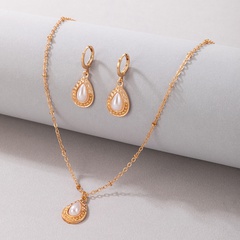 Fashion Simple Pearl Inlaid Geometric Drop-shaped Alloy Earrings Necklace Set