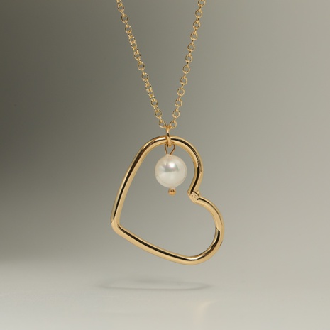 Collar de perlas de cobre con forma de corazón y colgante dorado simple's discount tags