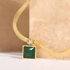 Mode Einfache Smaragd Zirkon Galvani 18K Gold Titan Stahl Halskette