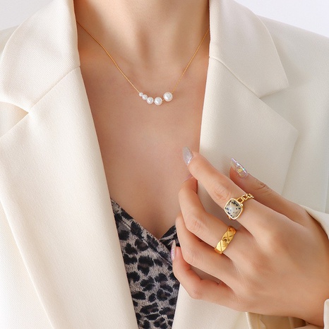 Mode Barock Imitation Perle Anhänger Neue Schlüsselbein Titan Stahl Halskette's discount tags