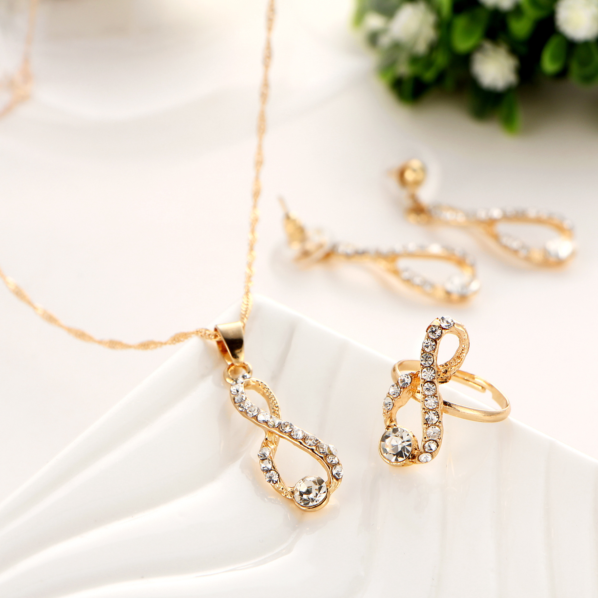 WomenS Elegant Fashion Geometric Alloy Earrings Necklace Diamond Jewelry Setspicture5