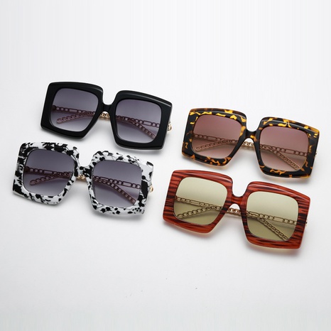 New style Metal Chain Large Square Rim Gradient Color Sunglasses's discount tags