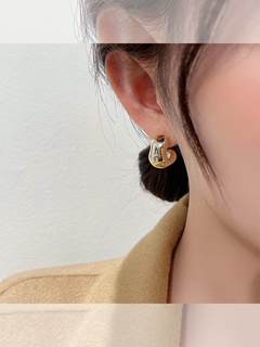Simple Style Alloy Semicircle Earrings Daily Electroplating No Inlaid Stud Earrings As Picture