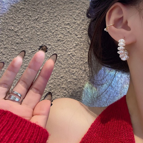 Koreanische Art Imitationsperle Geometrisch Ohrringe Das Einkaufen Eingelegte Perlen Perle Hoop Ohrringe Als Bild's discount tags