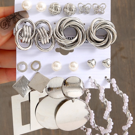 Nuevo estilo de moda geométrico hueco trapezoidal colgante redondo de aleación de perlas conjunto de pendientes's discount tags