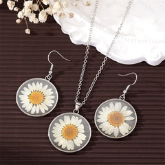 Vintage style Chrysanthemum Transparent Dried Flower Resin pendant earrings necklace Set