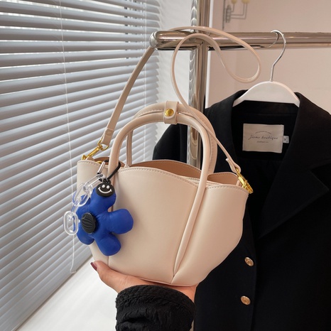 Women's 2022 New Fashion Portable Shoulder Cross Body Bucket Bag's discount tags