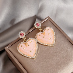 Fashion Heart Shaped Rhinestone-Encrusted Pink Diamond Alloy Earrings