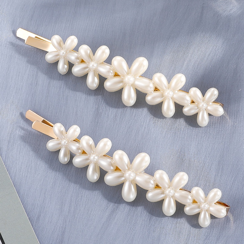 WomenS Romantic Sweet Flower Imitation Pearl Alloy Hair Accessories Inlaid Pearls Artificial Pearls Hair Clip 1 Set