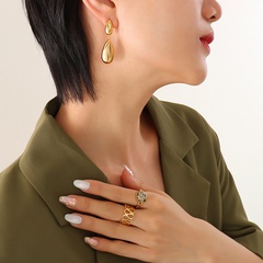 Fashion New Water Drop Pendant Stitching Titanium Steel 18K Gold Plating Earrings