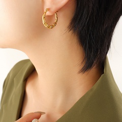 Fashion Twisted Titanium Steel 18K Gold Plating C- Shaped Earrings Jewelry