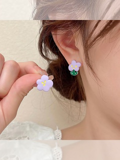 Fashion Asymmetric Purple Flower Women's Summer Simple Cute Alloy Stud Earrings