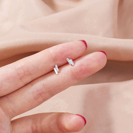 Mode Einfache Mini Doppel Grundlegende Kupfer Stud Ohrringe Frauen's discount tags