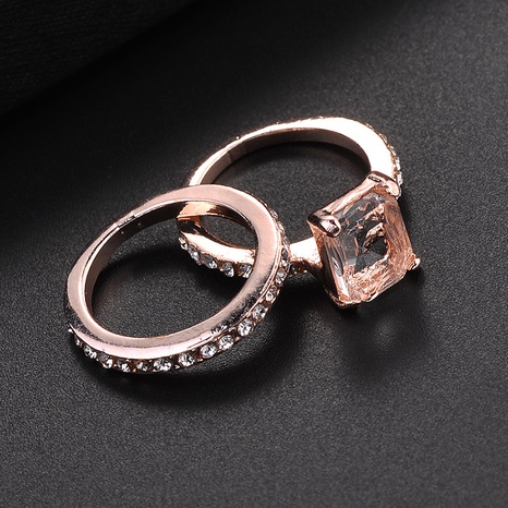 Conjunto de dos piezas de anillo cuadrado con incrustaciones de diamantes de imitación elegante a la moda's discount tags