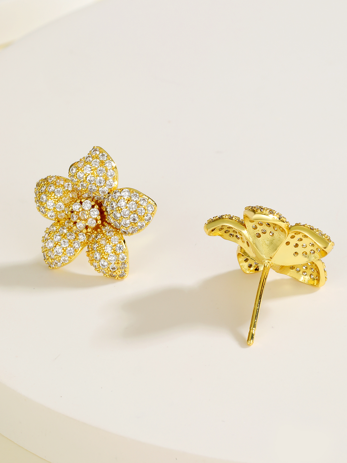 Fashion Simple Flower Shape Plating 18K Gold Zircon Copper Earringspicture4